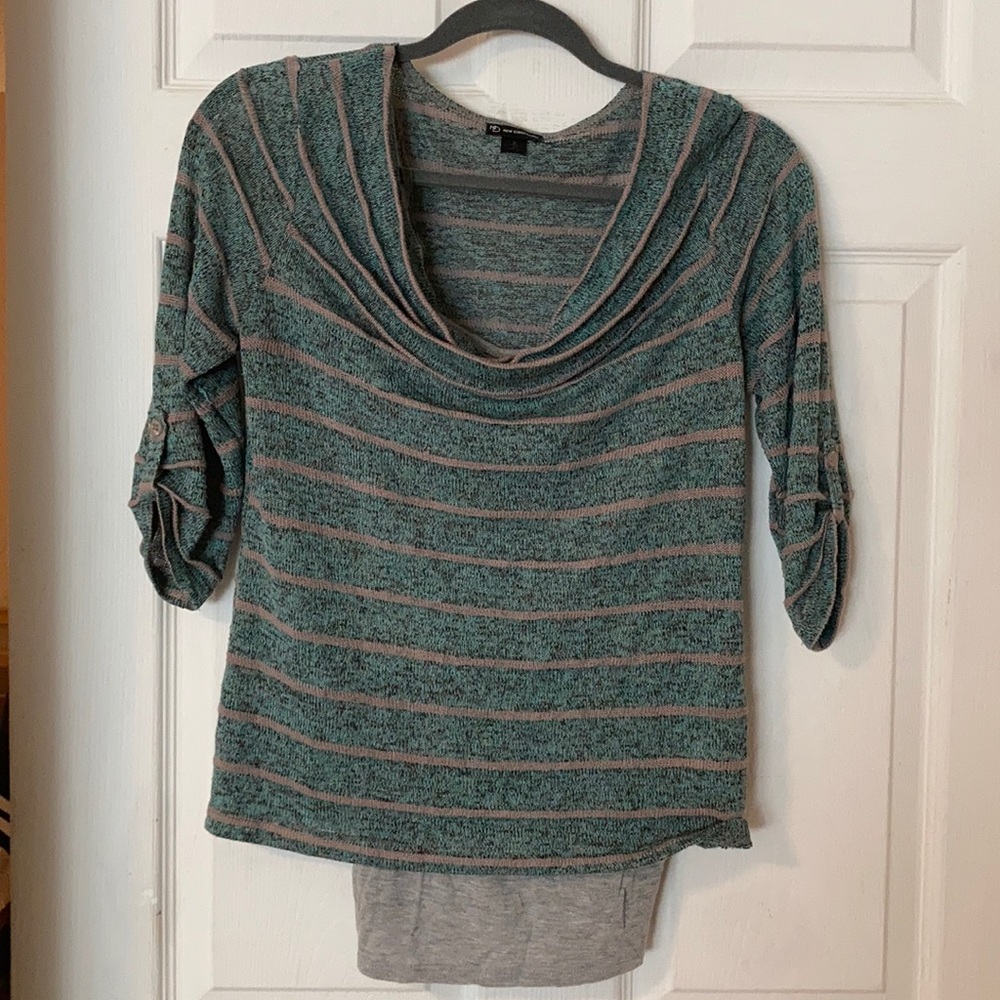 Includes a T-shirt with a sling to prevent light